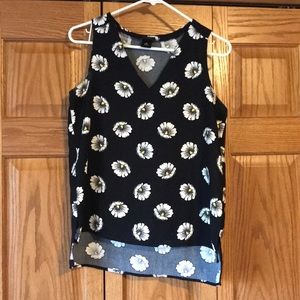 Ann Taylor floral tank shell. Size XS.
